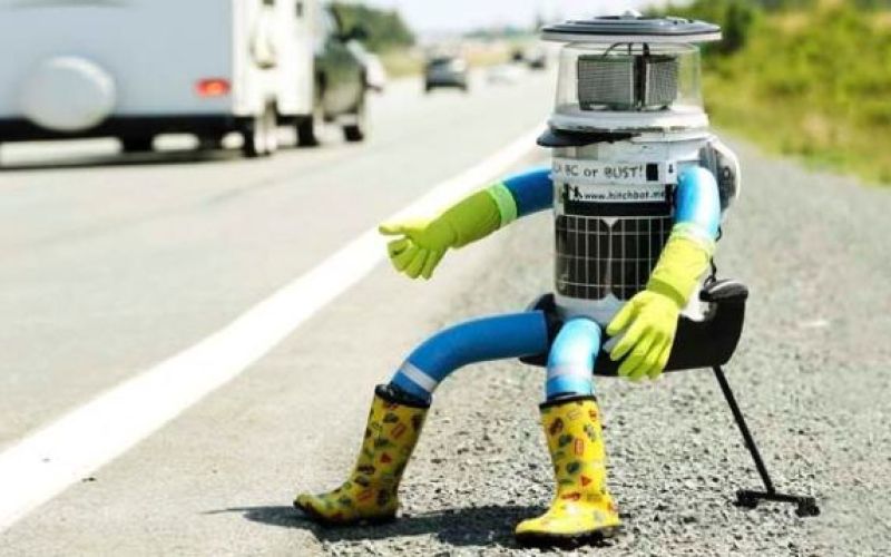 hitchbot.jpg