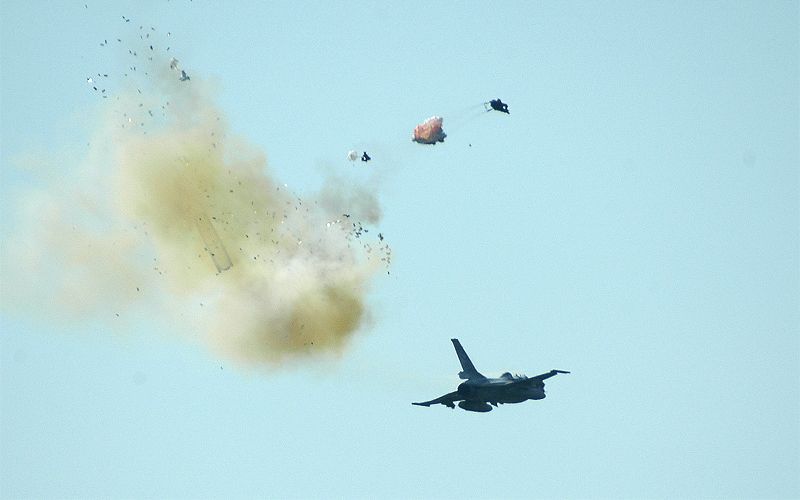 nato f16 letalo nesreča