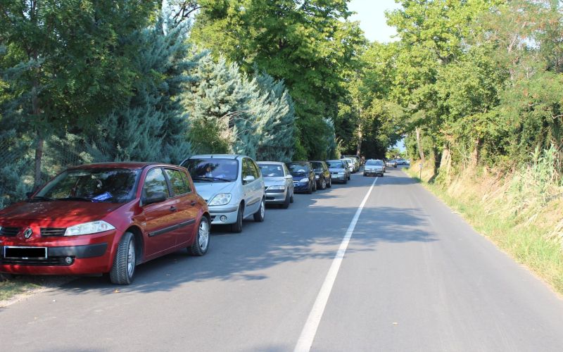 Debeli rtič, parkiranje.jpg