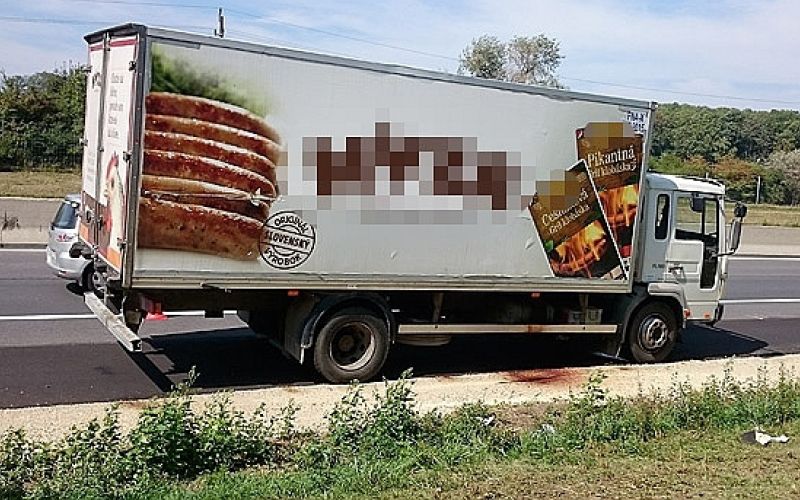 tovornjak, begunci.jpg