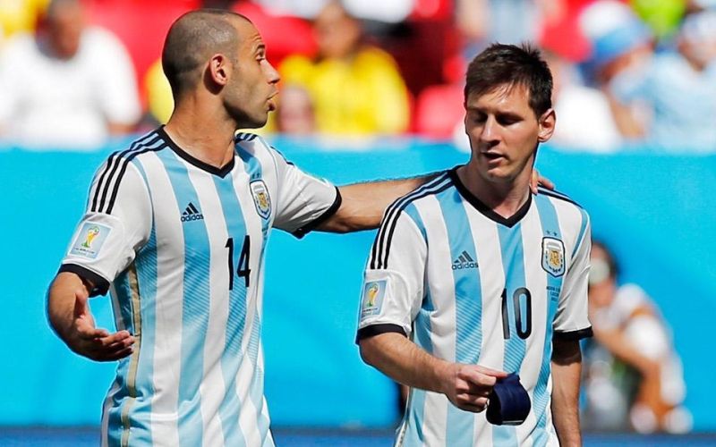 mascherano-messi.jpg
