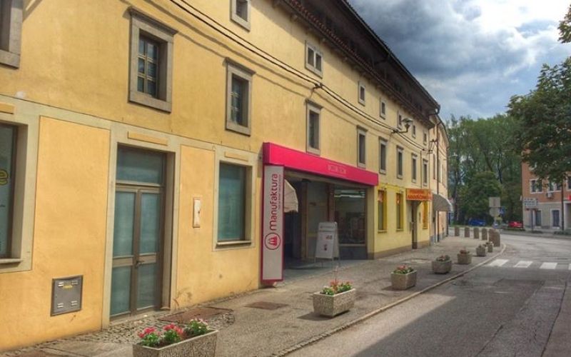 korita, parkiranje, ajdovščina
