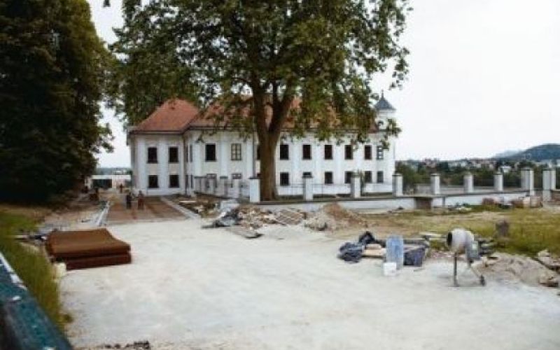 Dvorec Goričane buri duhove