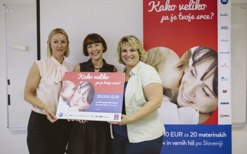 20.000 evrov mamicam in otročkom