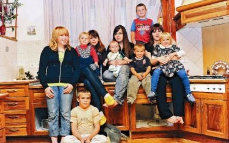 Srečni z desetimi otroki