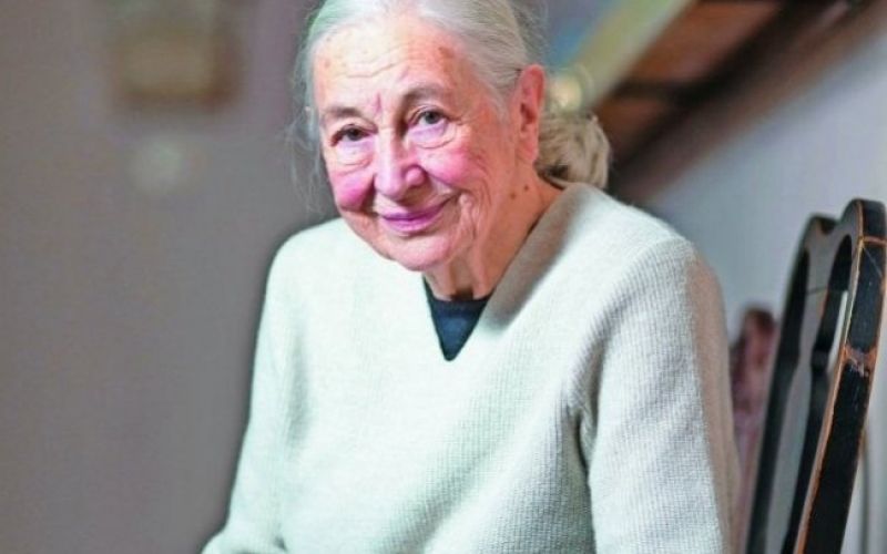 90 let igralke Štefke Drolc