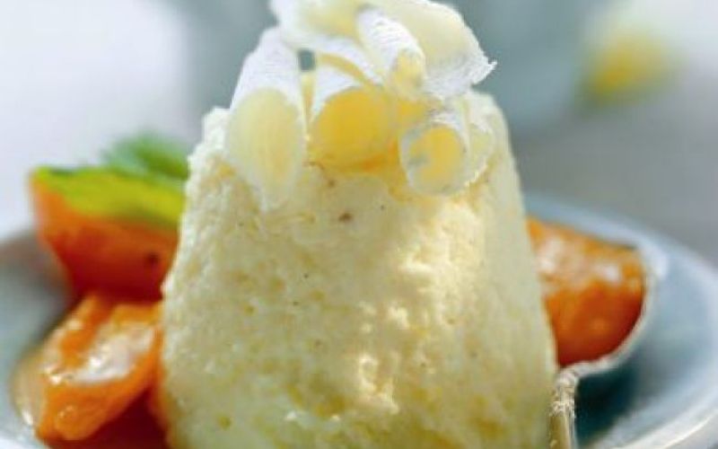 Zdrobov puding z breskvami
