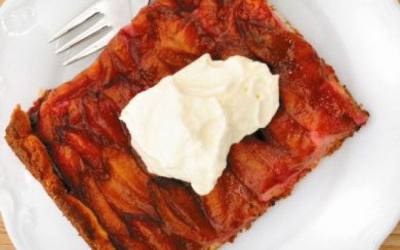 Preprosta slivova pita