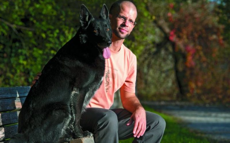 Mark Savnik, šepetalec psom