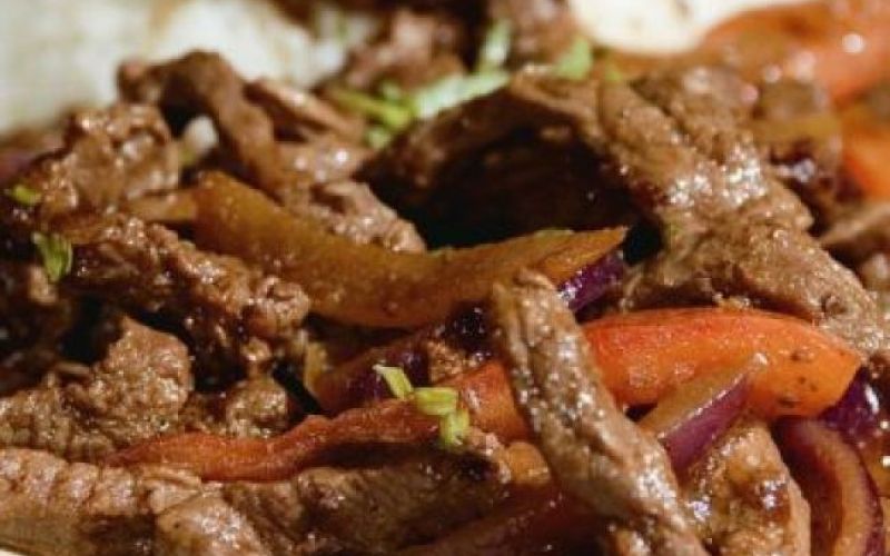 Lomo saltado - perujska poslastica