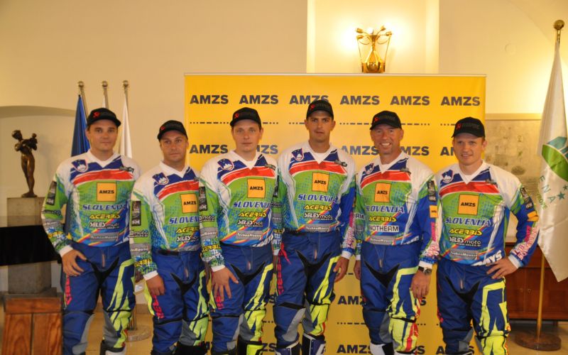 slovenci enduro kosice.jpg