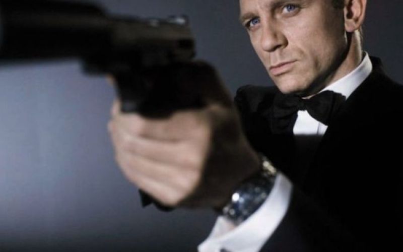 Kaj je bil po poklicu pravi James Bond?