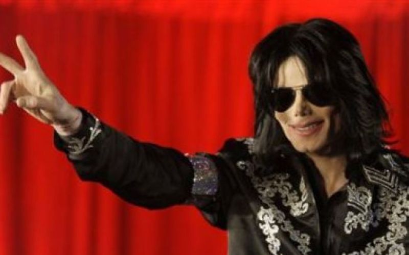 Michael Jackson je umrl