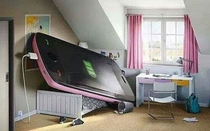 Tudi telefon mora počivati.jpg