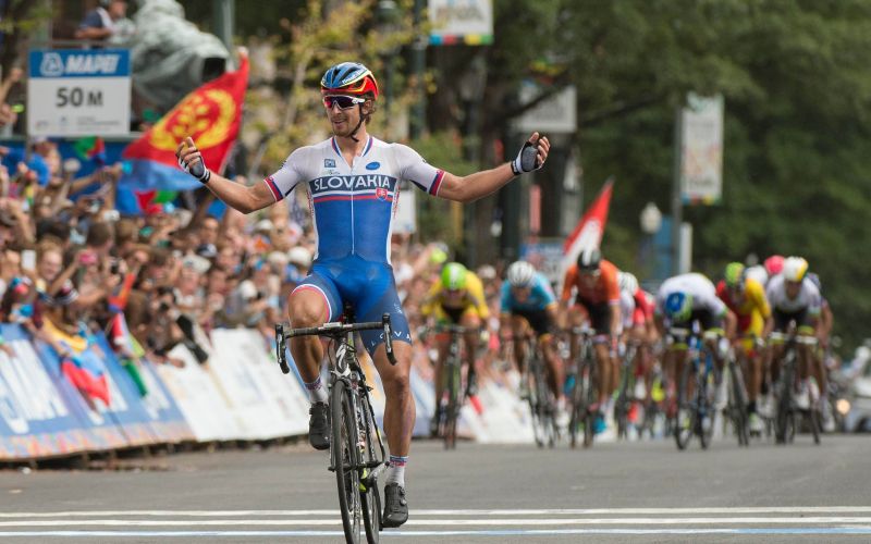 sagan re.jpg