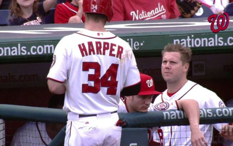 harper in papelbon.jpg