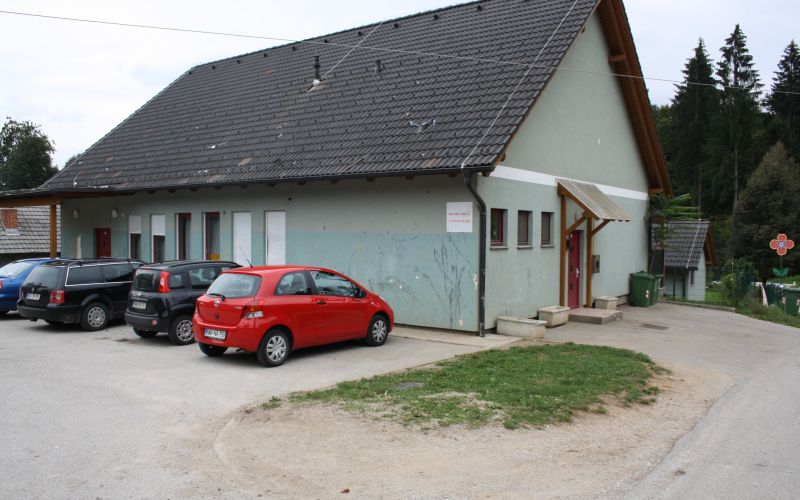 Na eni številki 318 ljudi-1