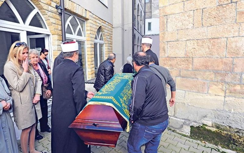 Usnija Redžepova