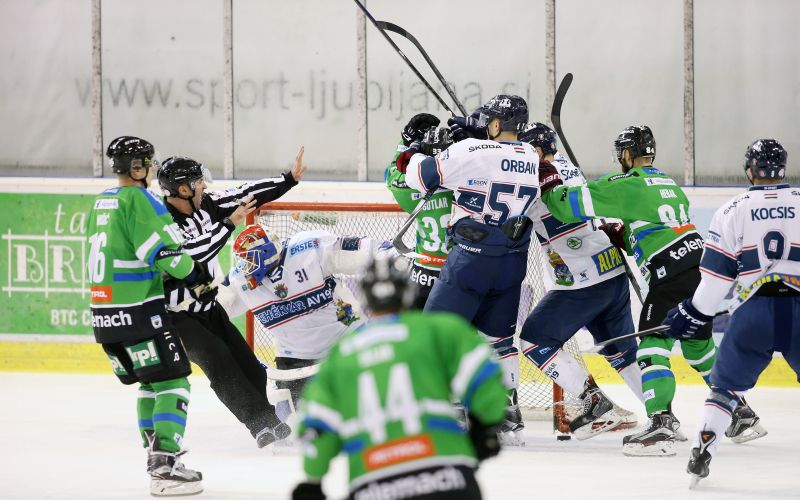 telemach olimpija alba 19 af.JPG