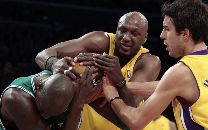 lamar odom sasa vujacic pm.jpg