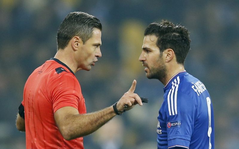 damir skomina cesc fabregas re.jpg