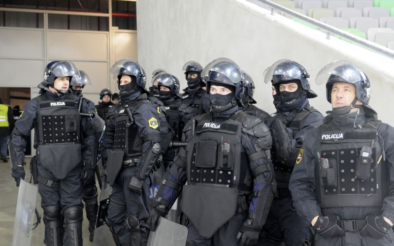 policija nm.JPG