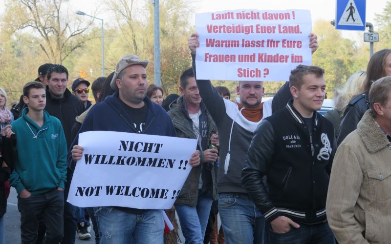 begunci migranti avstrija protesti šentilj špilje (3).jpg