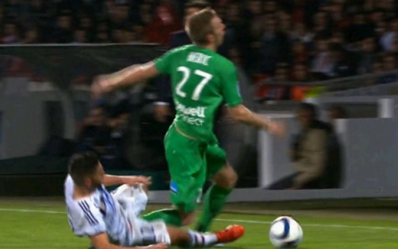 robert beric faul.jpg