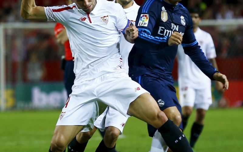 Cristiano Ronaldo Grzegorz Krychowiak Real Madrid Sevilla Pizjuan