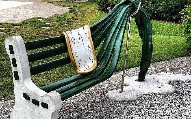 Tudi takšna klop obstaja.jpg