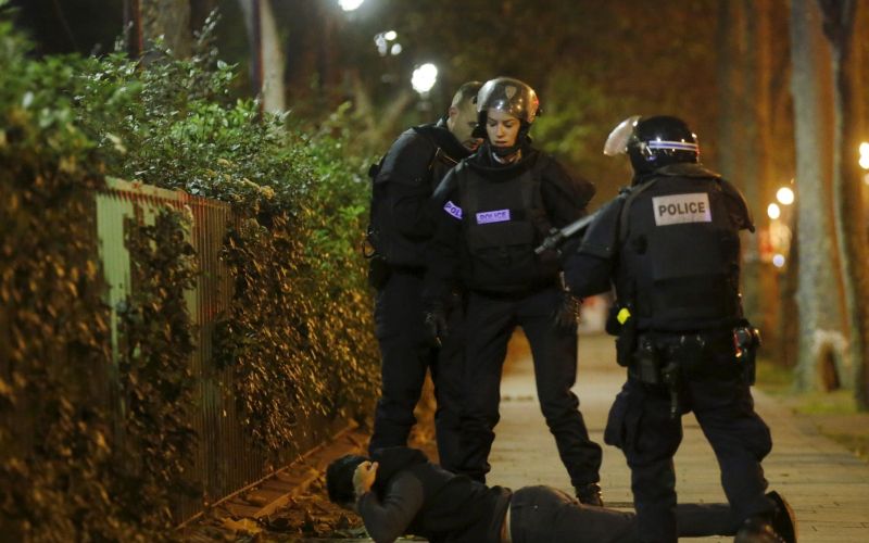 francoska policija.jpg