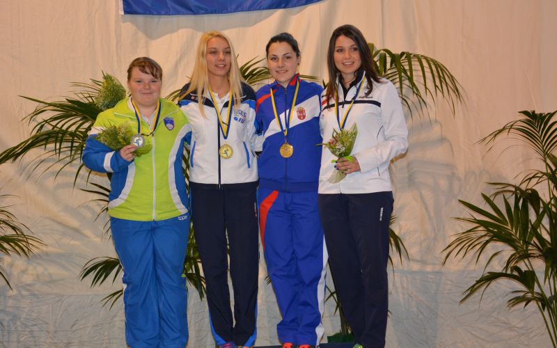 sara Jencic kolajna.jpg