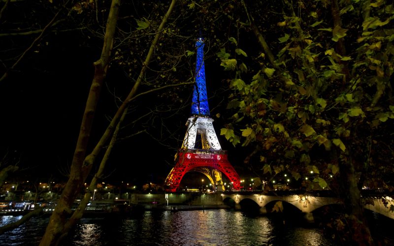 pariz francija vojska terorizem terorist (20).jpg