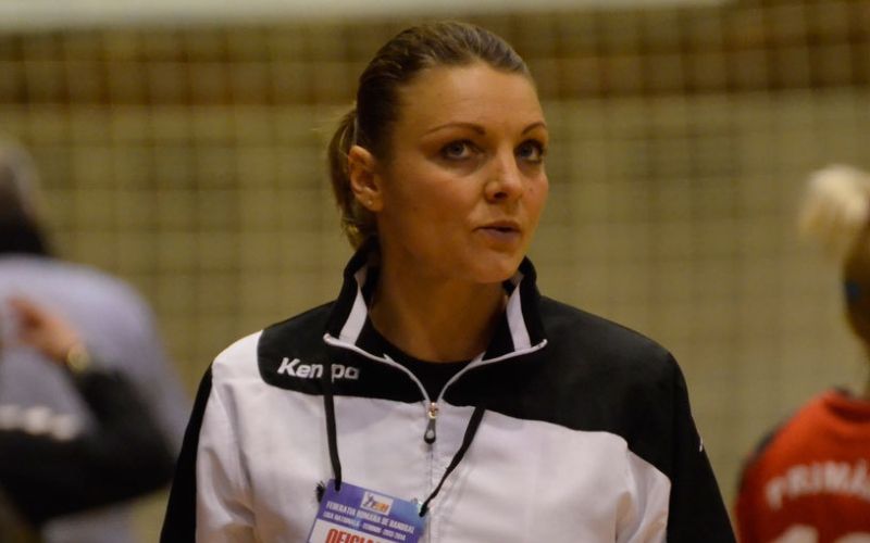 simona gogirla.jpg