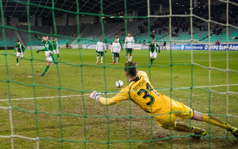 nogomet olimpija-krka 4 af.jpg