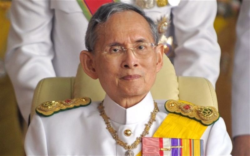 King-Bhumibol-Adul_2993201b.jpg