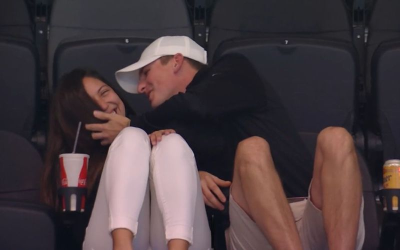 kiss.jpg