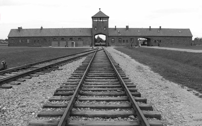 Auschwitz-Birkenau1.jpg