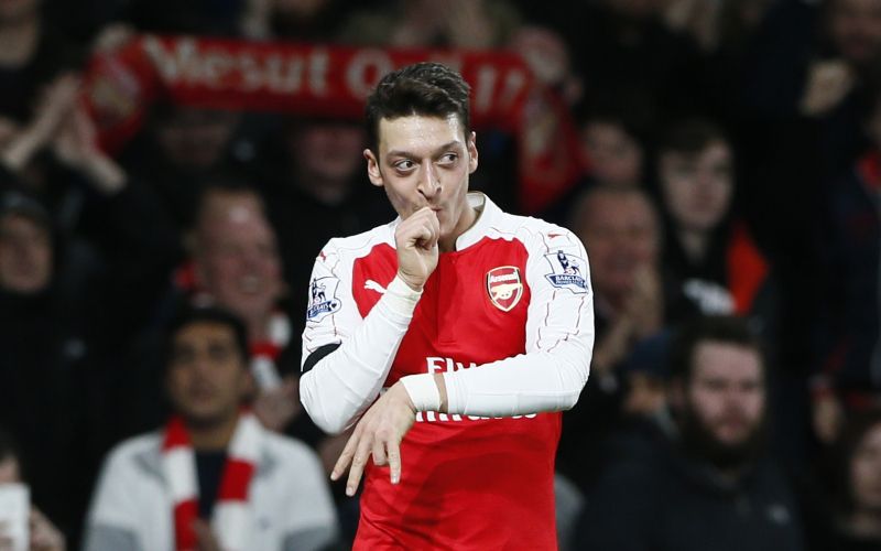 mesut ozil re.jpg