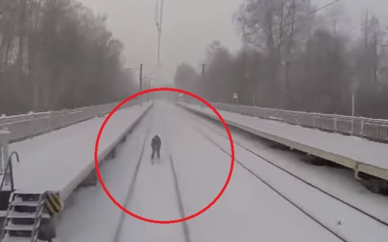 smučar vlak rusija.jpg