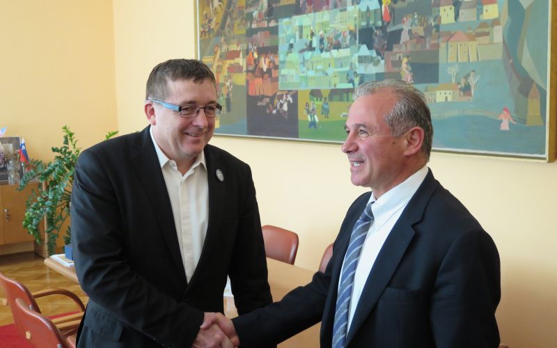 Andrej Fištravec in kuvajtski investitor Hilal Arnaout