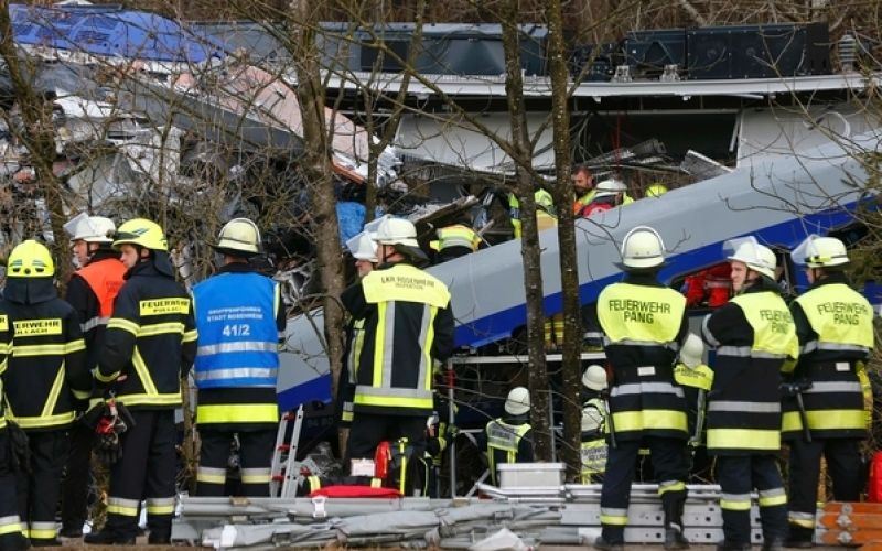 meridian bad aibling vlak železniška nesreča bavarska tragedija (11).jpg