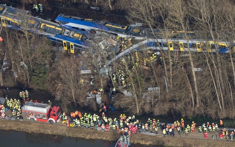 tragedija vlak bad aibling nesreča bavarska meridian (2).jpg