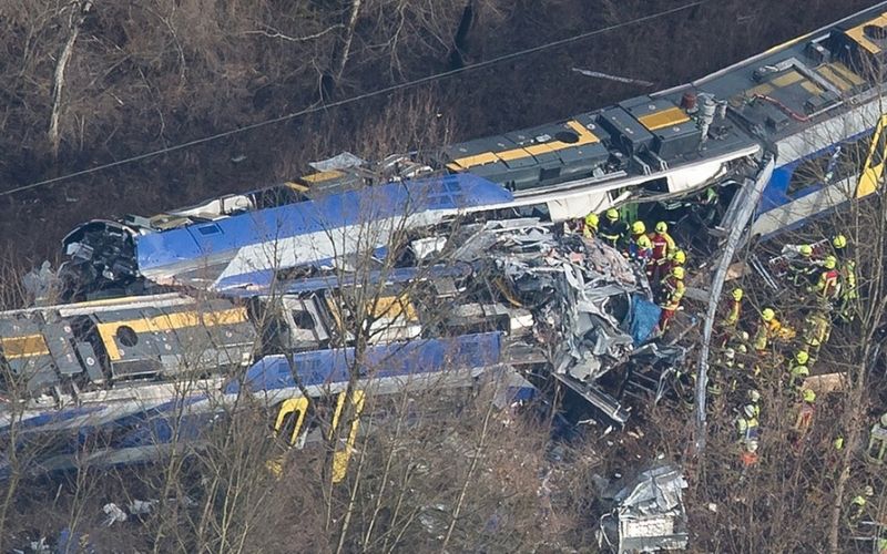 tragedija vlak bad aibling nesreča bavarska meridian (28).jpg