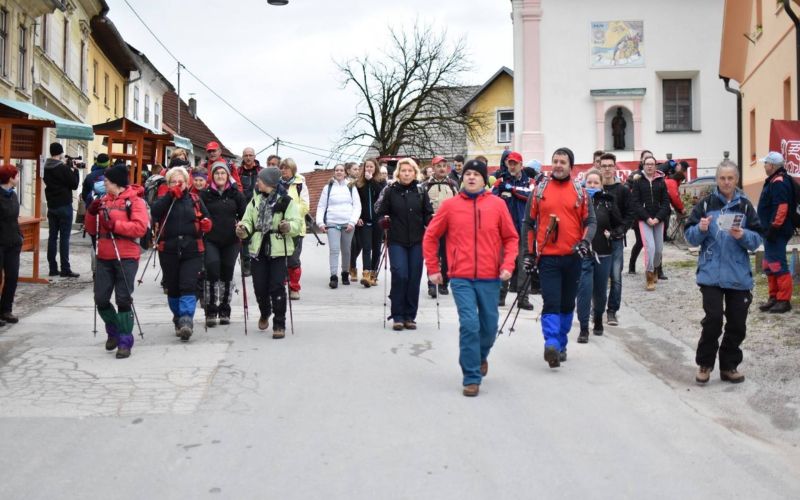 jurčičeva pot, pohod, facebook.jpg