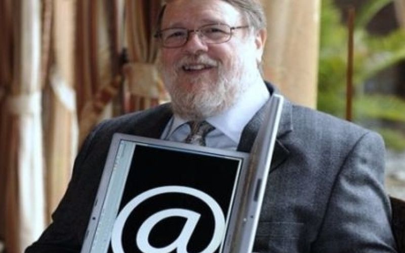 ray tomlinson.jpg