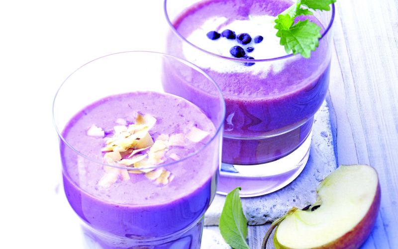 Blaubeer-Apfel_und_Kokos-Smoothie_300dpi.jpg