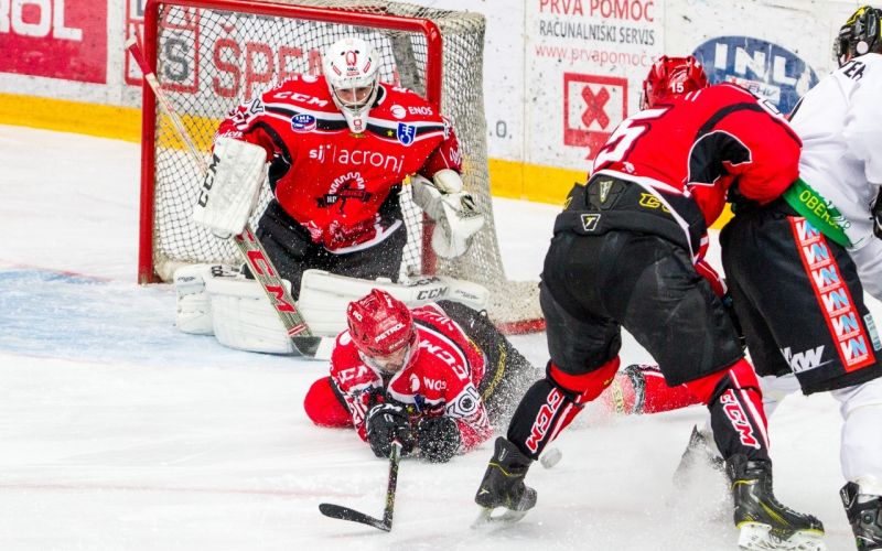 jesenice lusteanu hokej