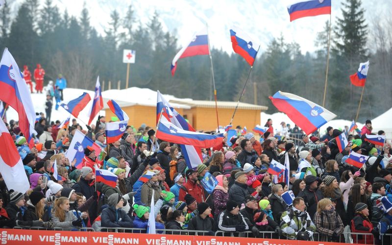planica, gledalci.jpg