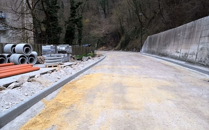 Trbovlje cesta cementarna.jpg